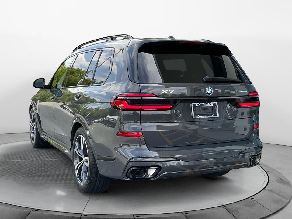 2027 BMW X7 xDrive40i