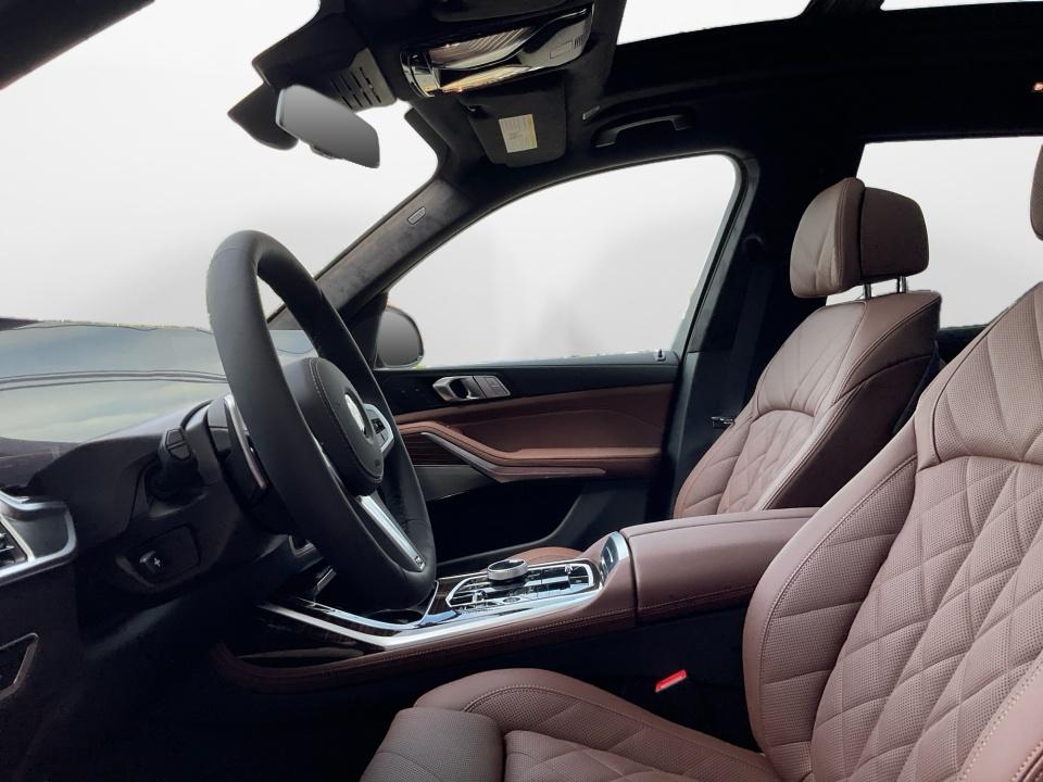 2027 BMW X7 xDrive40i