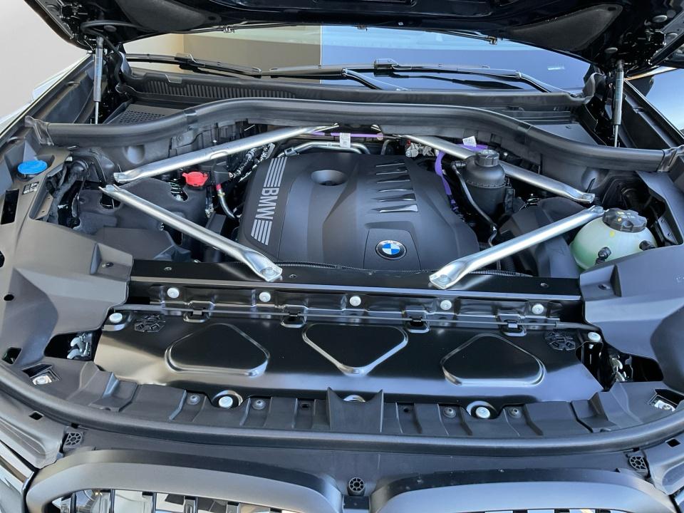 2027 BMW X7 xDrive40i