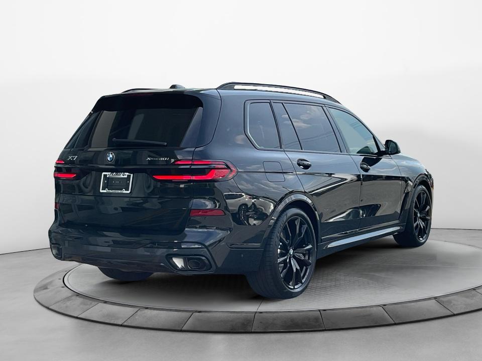 2027 BMW X7 xDrive40i