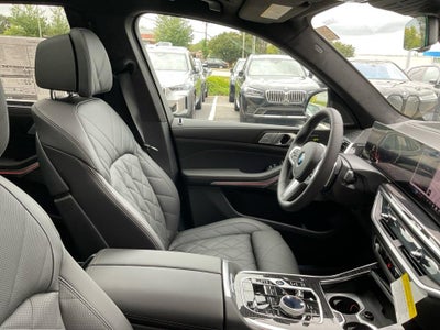2027 BMW X7 xDrive40i
