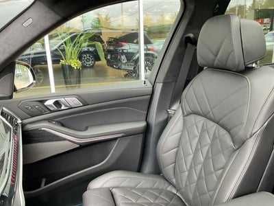 2027 BMW X7 xDrive40i
