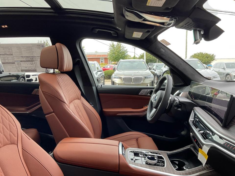 2027 BMW X7 xDrive40i