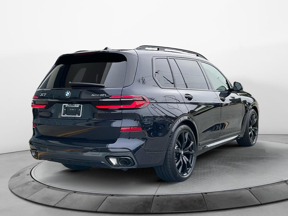 2027 BMW X7 xDrive40i