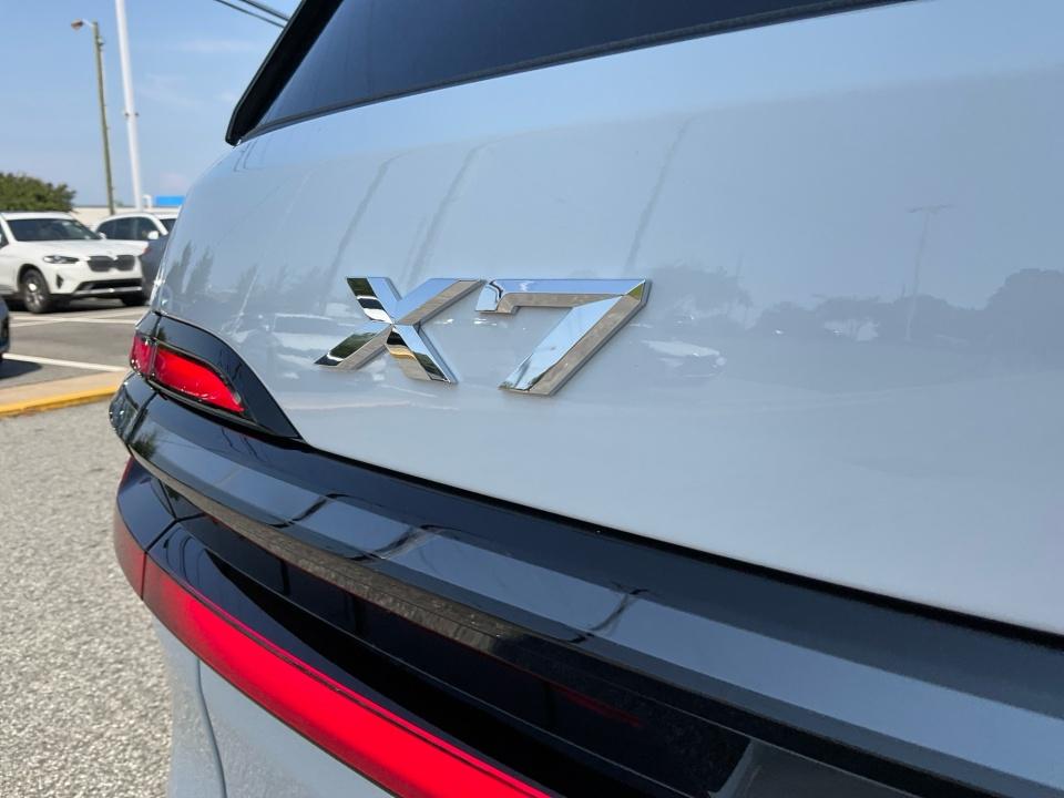 2027 BMW X7 xDrive40i