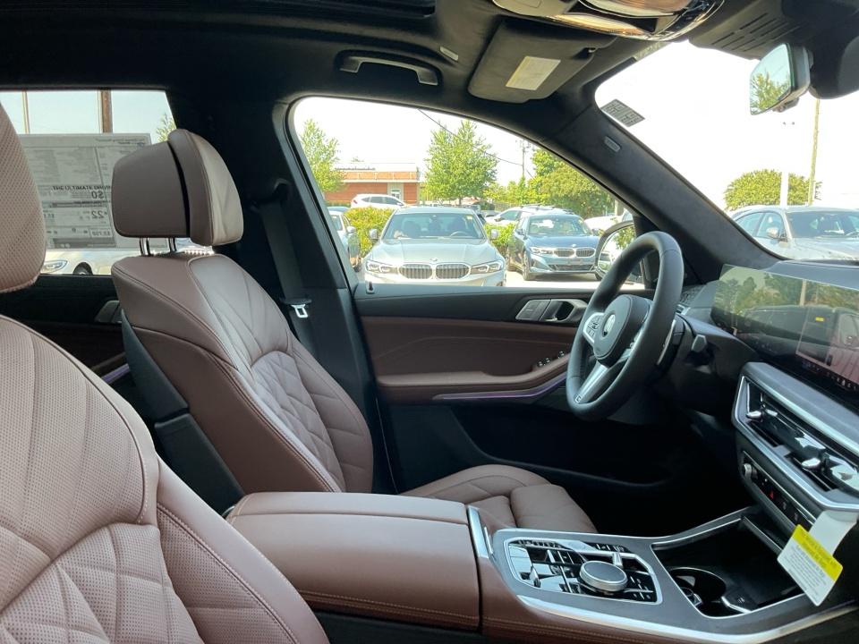2027 BMW X7 xDrive40i