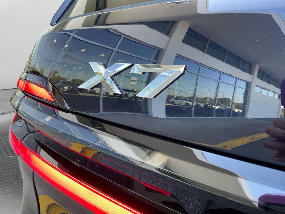 2027 BMW X7 xDrive40i
