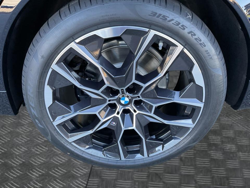 2027 BMW X7 xDrive40i