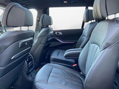 2027 BMW X7 xDrive40i