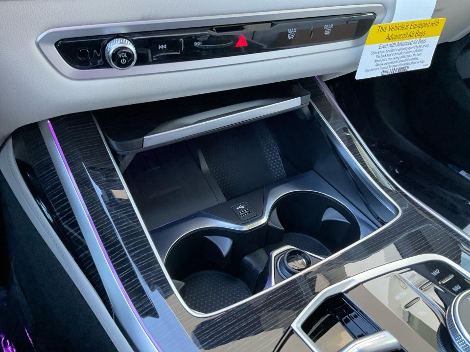 2027 BMW X7 xDrive40i