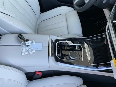 2027 BMW X7 xDrive40i