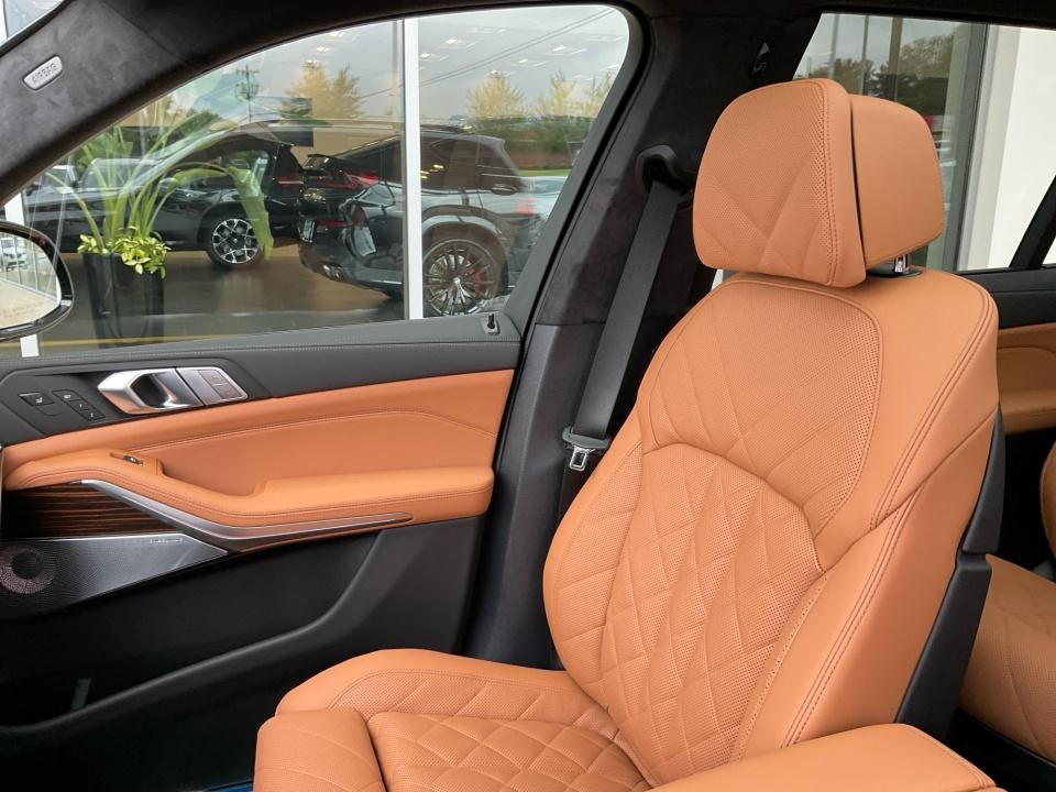 2027 BMW X7 xDrive40i
