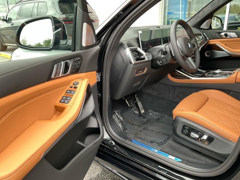 2027 BMW X7 xDrive40i