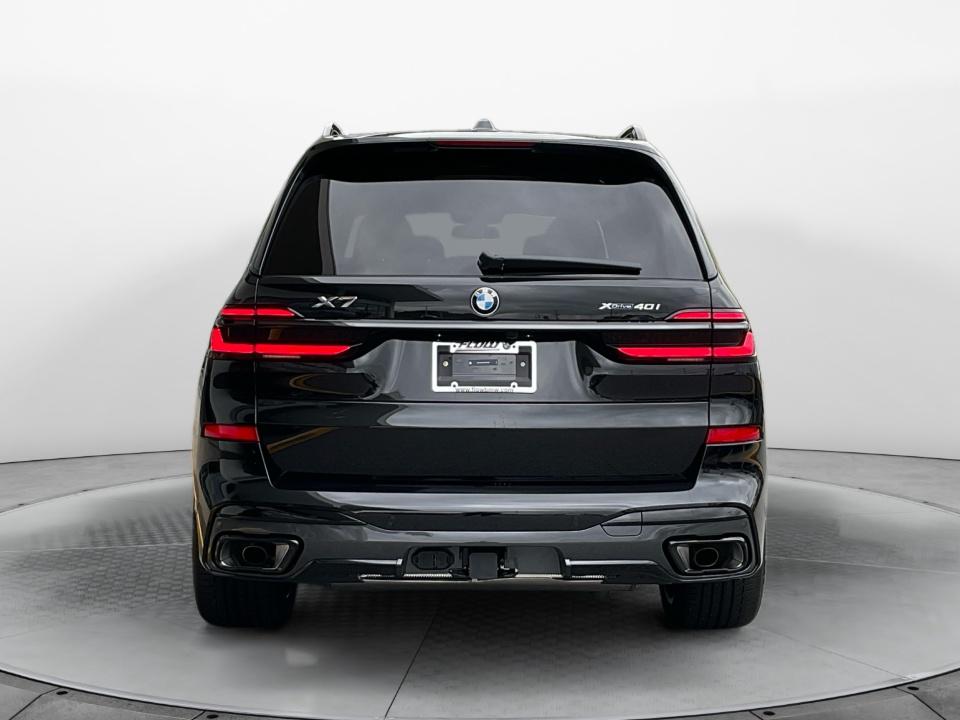 2027 BMW X7 xDrive40i