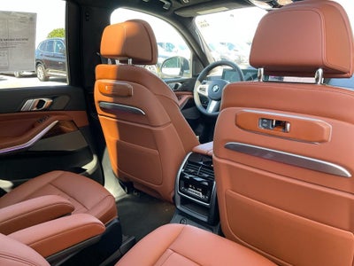 2027 BMW X7 xDrive40i