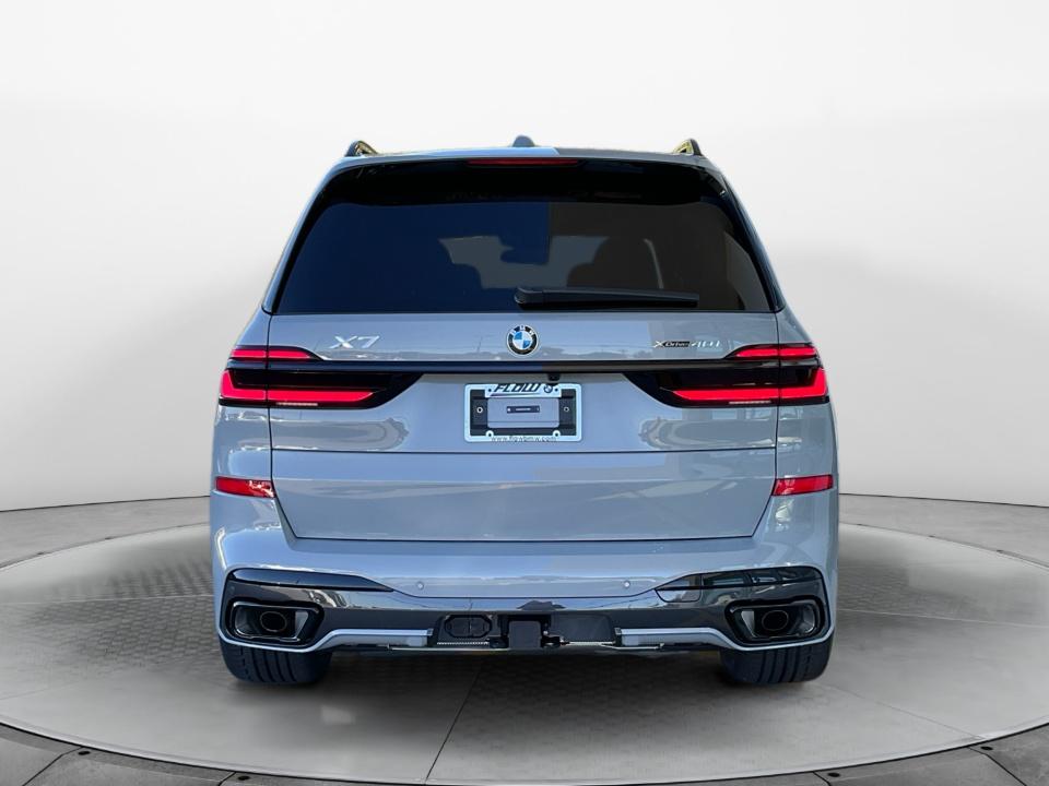 2027 BMW X7 xDrive40i