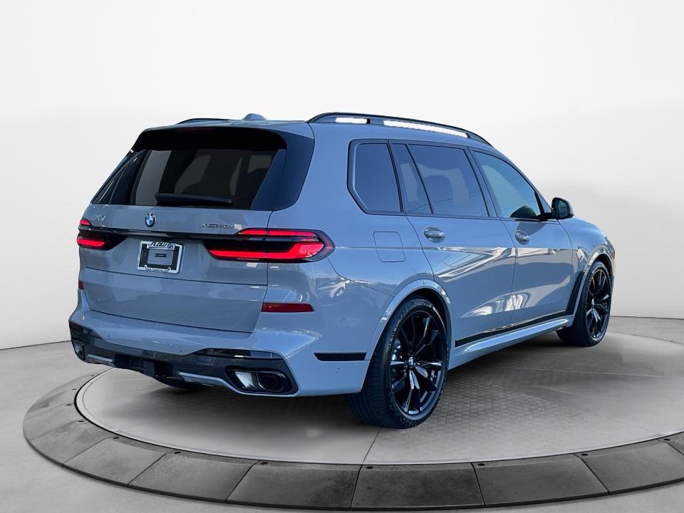 2027 BMW X7 xDrive40i