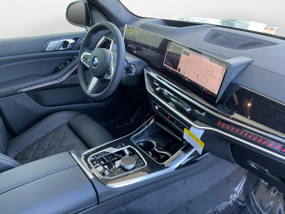 2027 BMW X7 xDrive40i