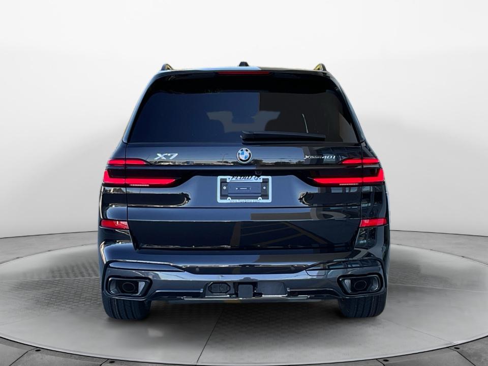 2027 BMW X7 xDrive40i