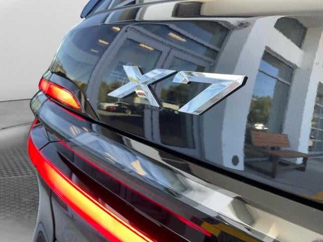 2027 BMW X7 xDrive40i