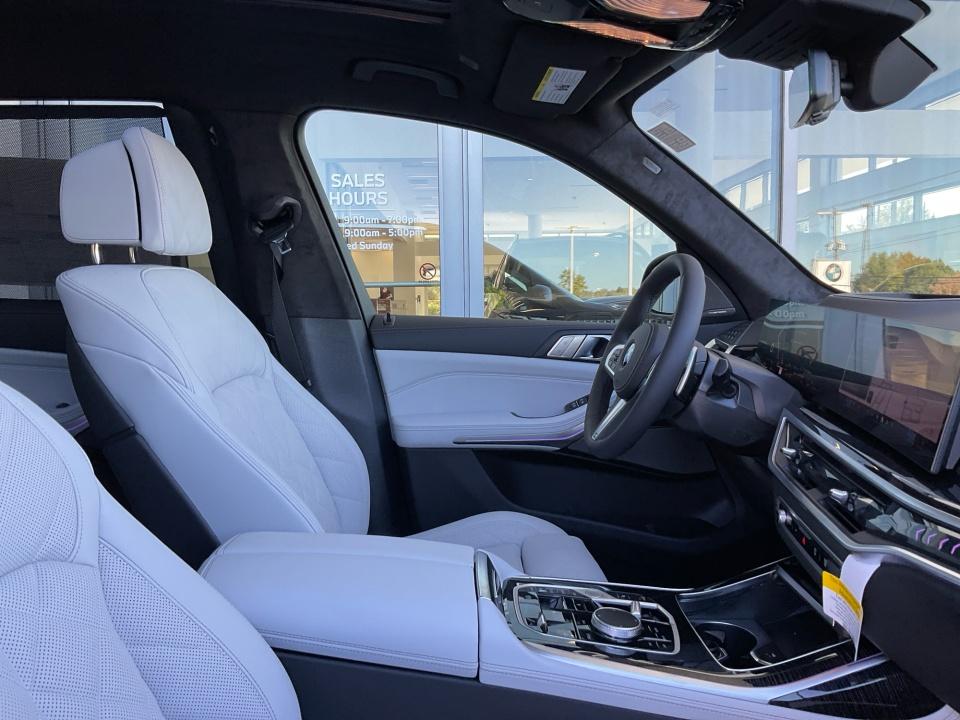 2027 BMW X7 xDrive40i