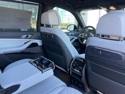 2027 BMW X7 xDrive40i