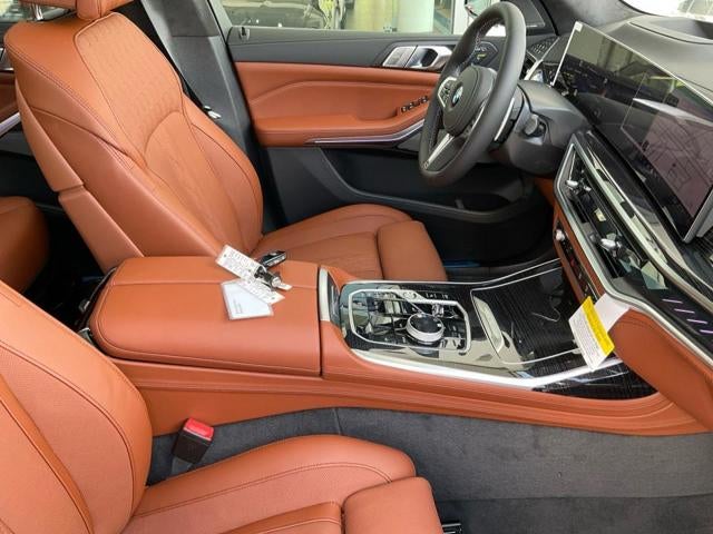 2027 BMW X7 M60i