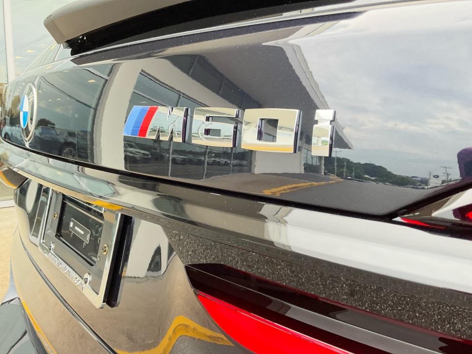 2027 BMW X7 M60i
