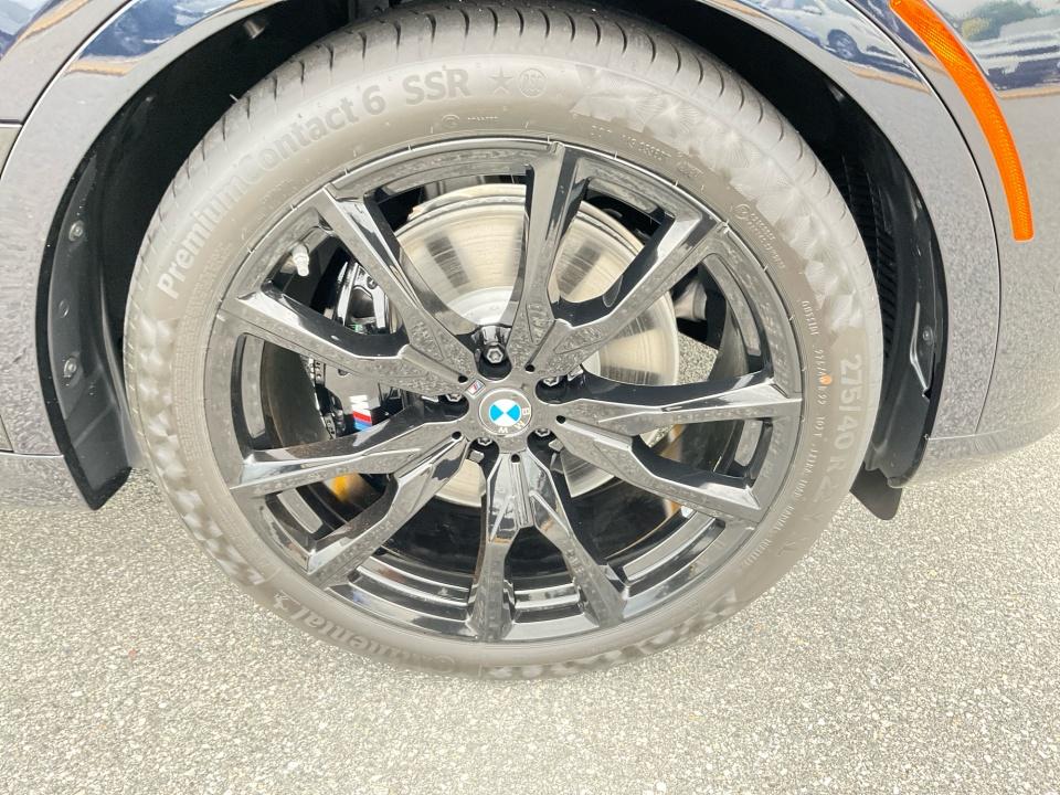 2027 BMW X7 M60i