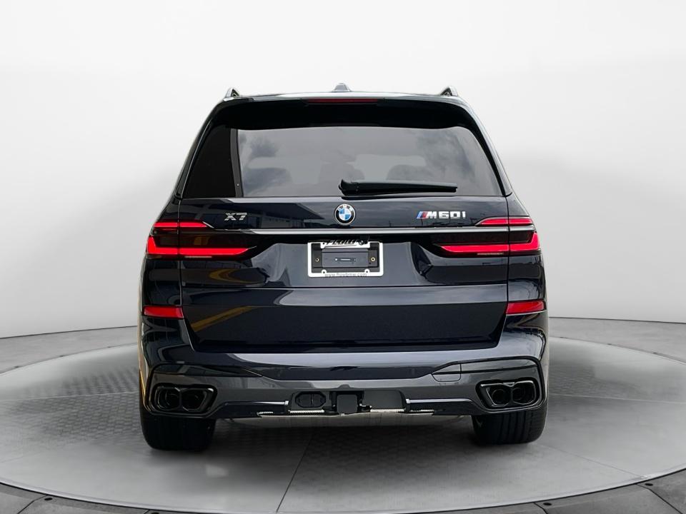 2027 BMW X7 M60i