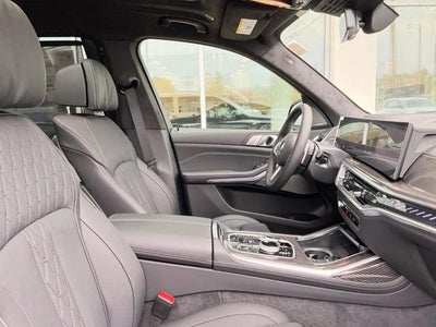 2027 BMW X7 M60i