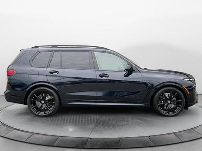 2027 BMW X7 M60i