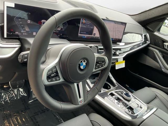 2027 BMW X7 M60i