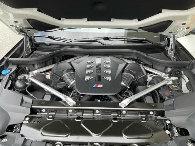 2027 BMW X7 M60i