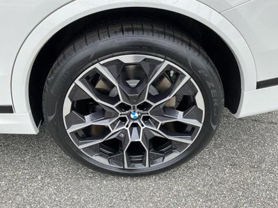 2027 BMW X7 M60i