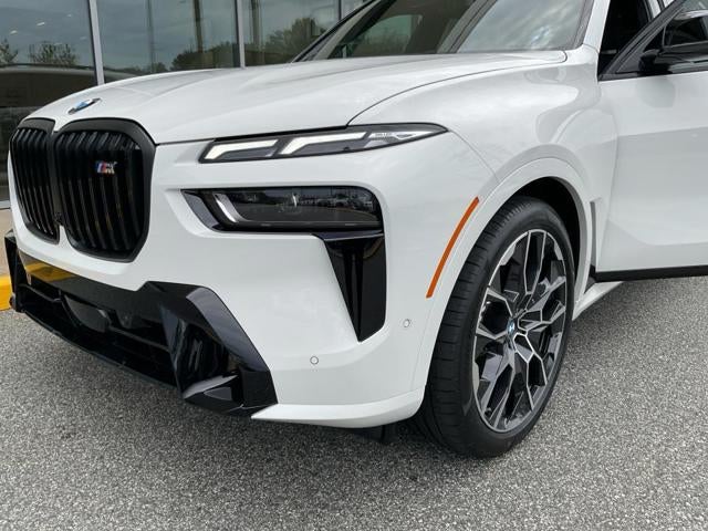 2027 BMW X7 M60i