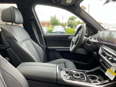 2027 BMW X7 M60i