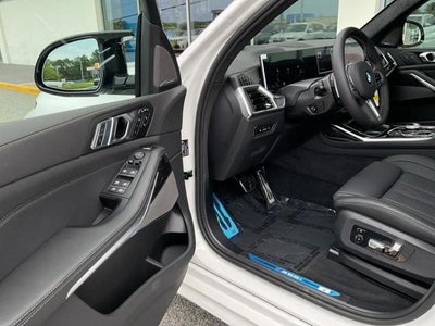 2027 BMW X7 M60i