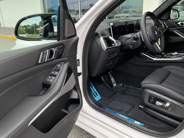 2027 BMW X7 M60i