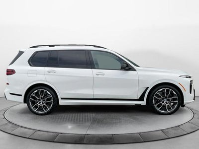 2027 BMW X7 M60i