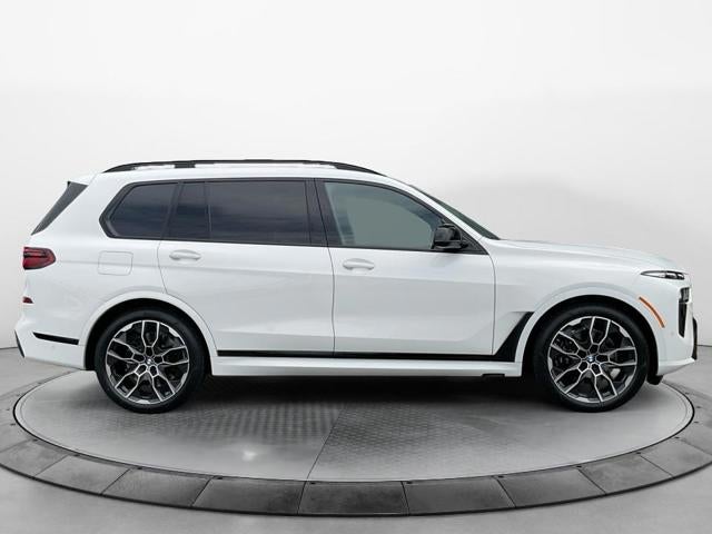 2027 BMW X7 M60i