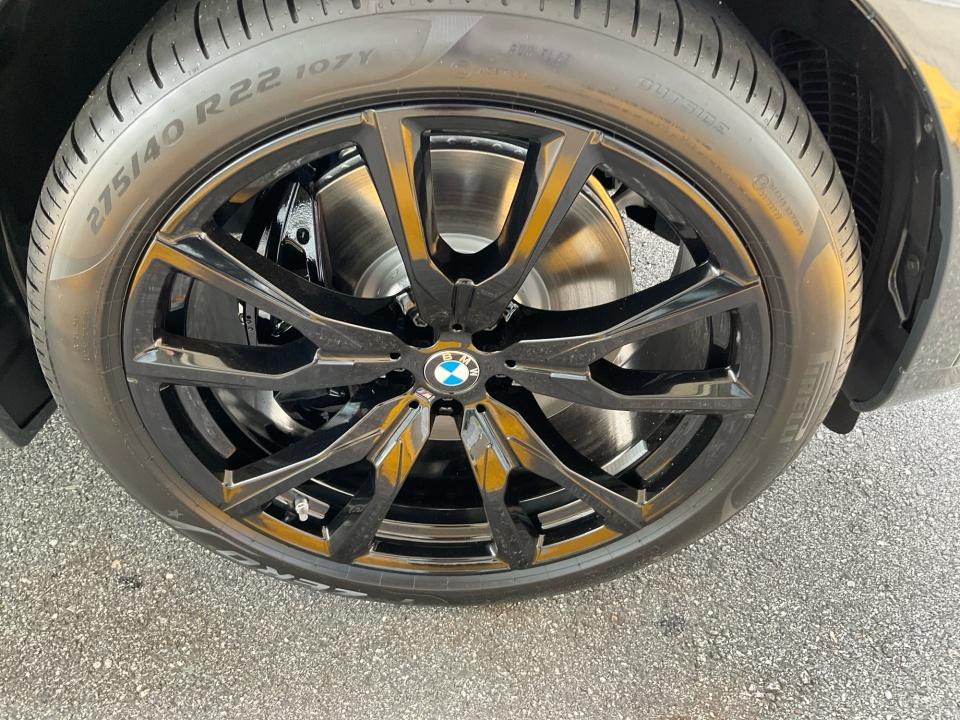 2027 BMW X7 M60i
