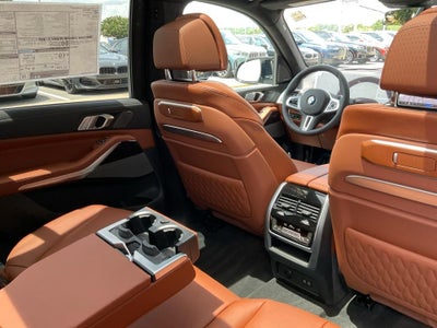 2027 BMW X7 M60i