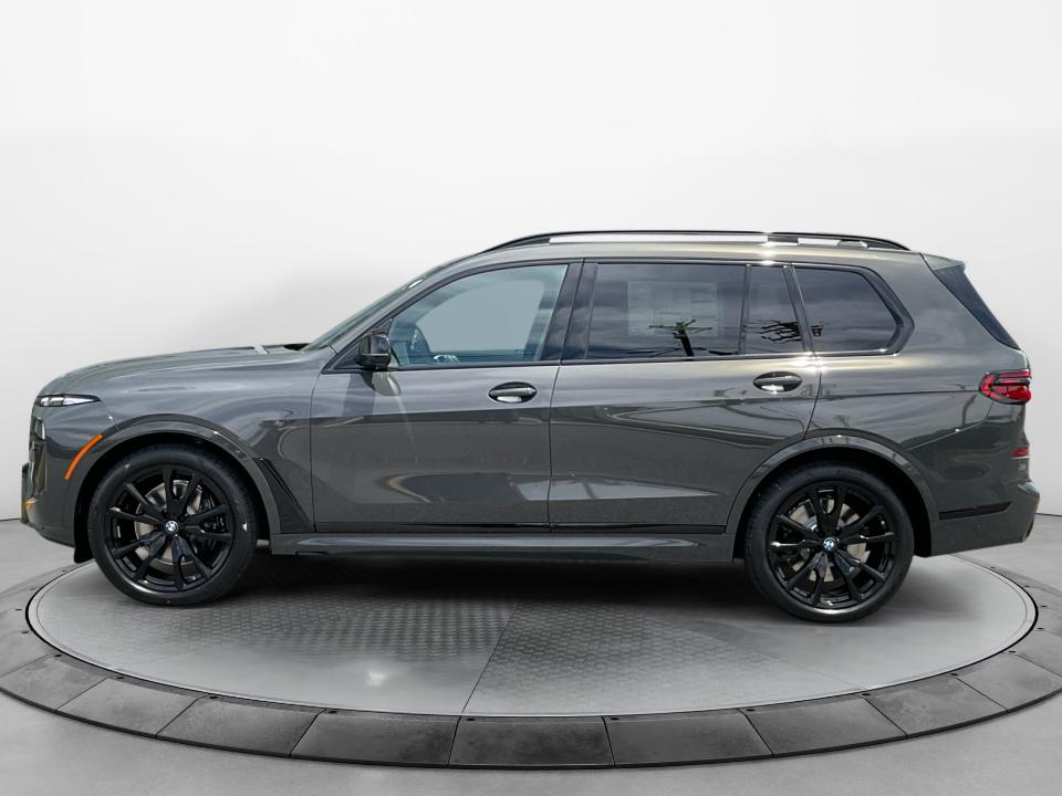2027 BMW X7 M60i