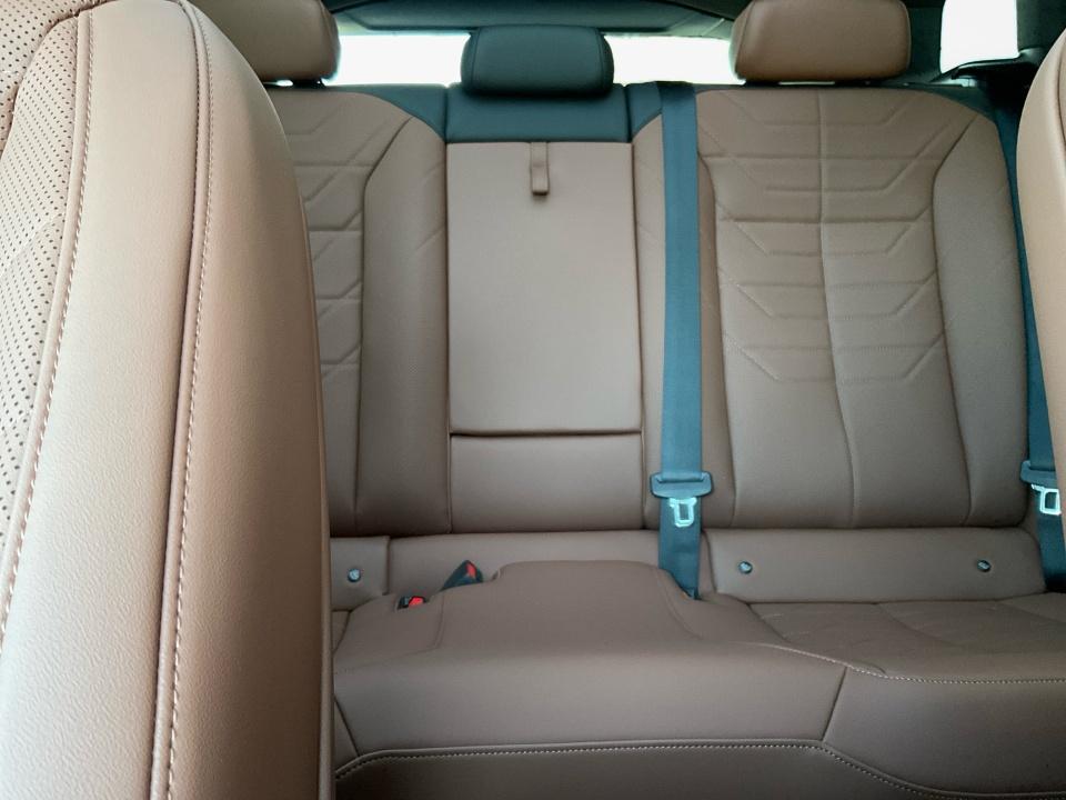 2027 BMW X5 40 xDrive