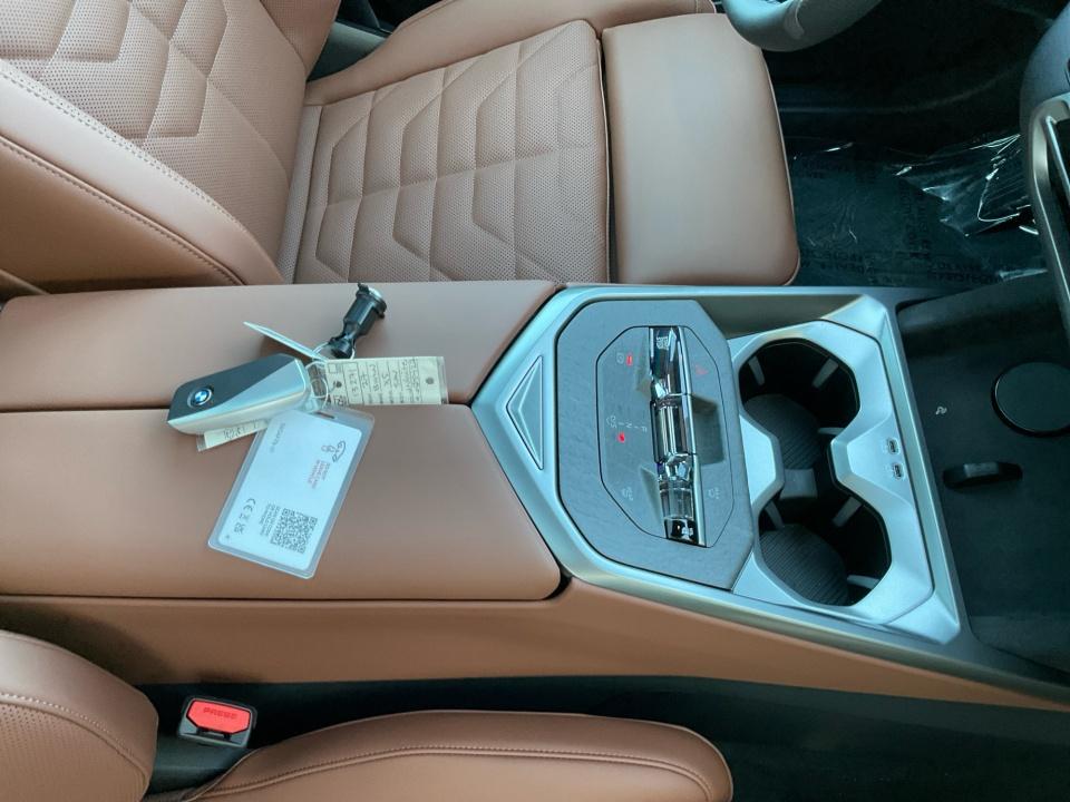 2027 BMW X5 40 xDrive