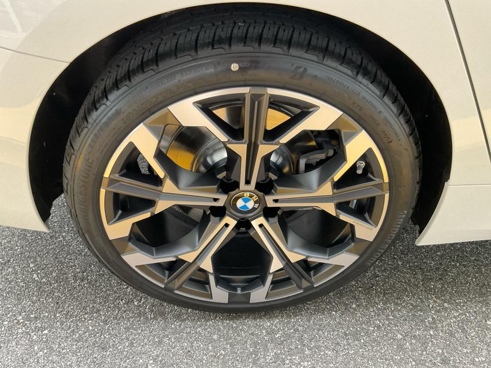 2026 BMW 330i 330i