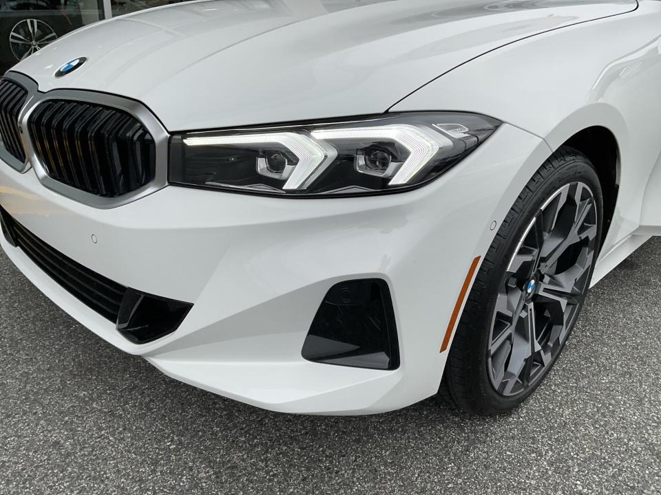 2026 BMW 330i 330i