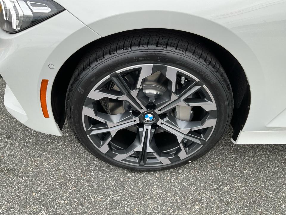 2026 BMW 330i 330i