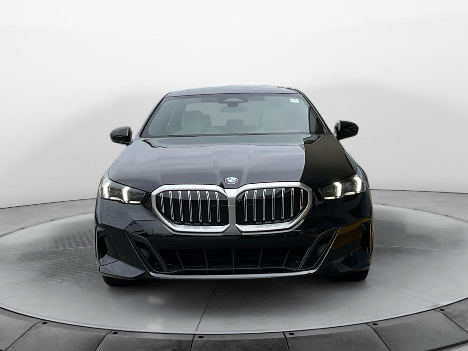 2027 BMW 530i 530i xDrive